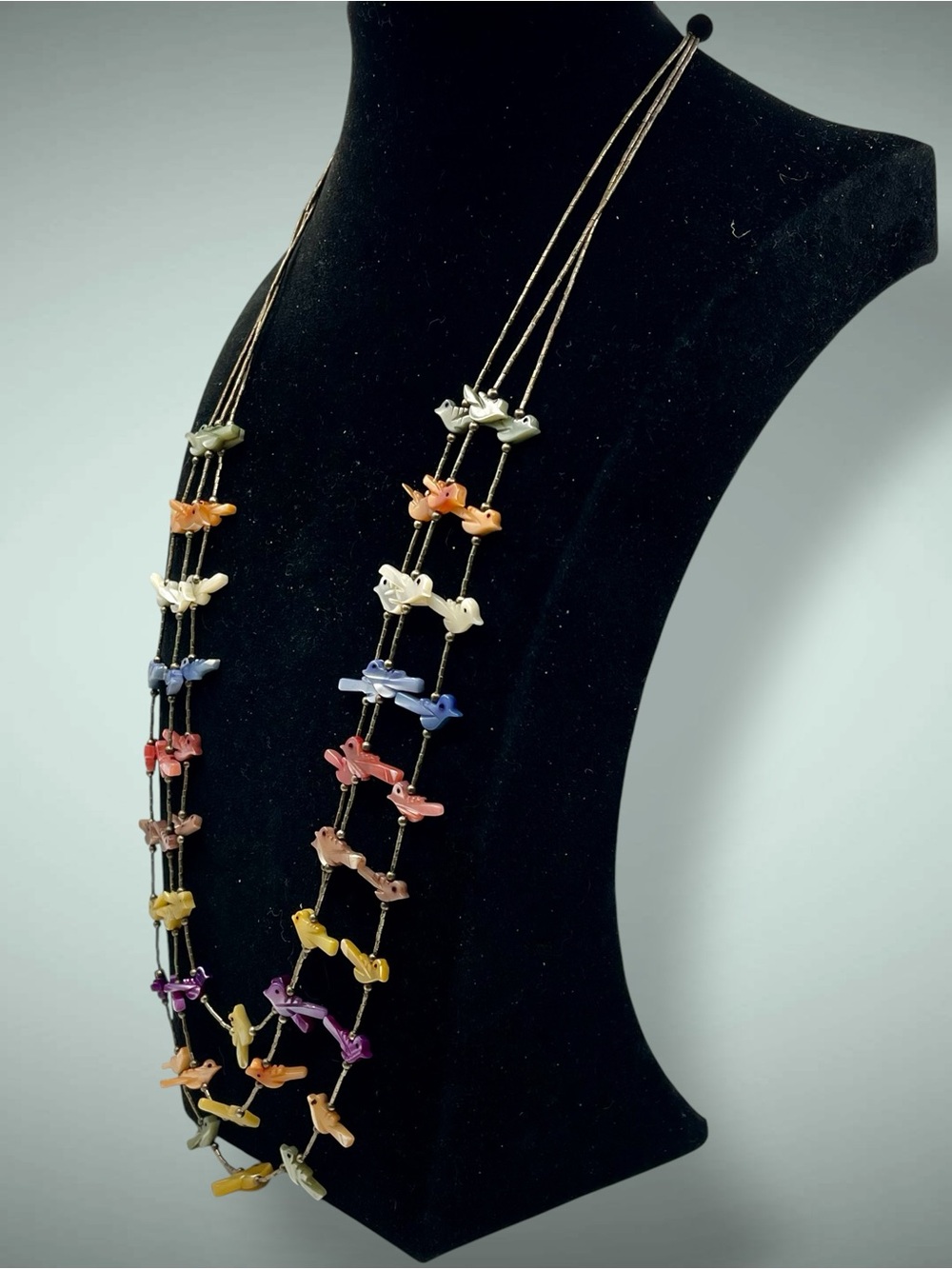 Vtg Native American Zuni 3-Strand Rainbow Bird Fetish Necklace Sterling Silver - Picture 4 of 13
